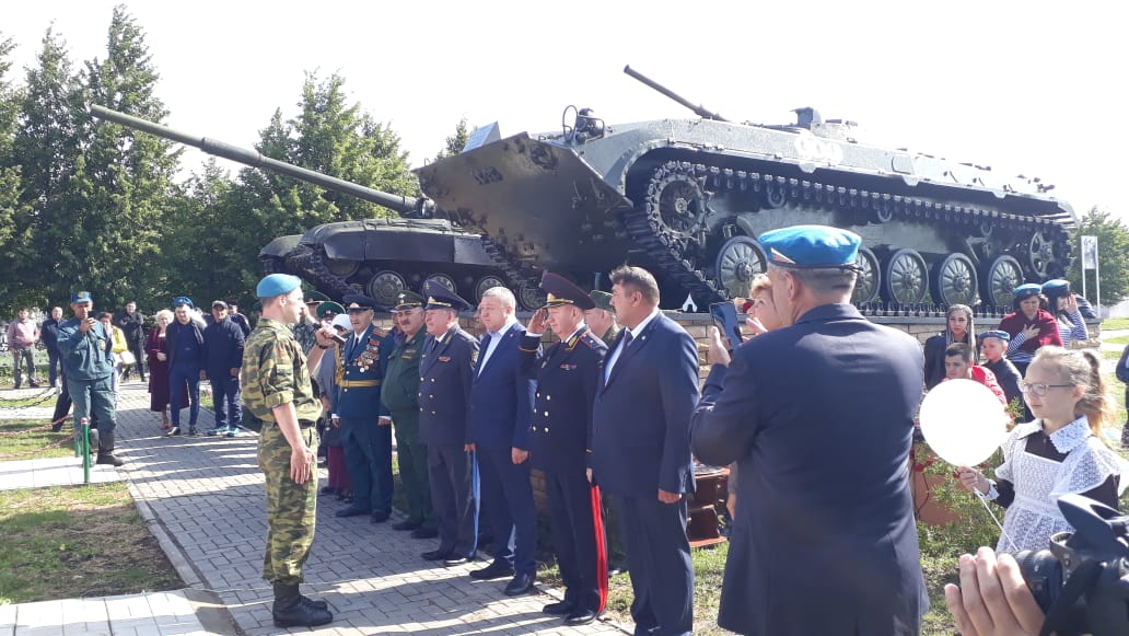 Погода в сарманово на 3 дня. Парк Победы Сарманово. Памятник в Сарманово. 9 Мая Сарманово. Подслушано в Сарманово.